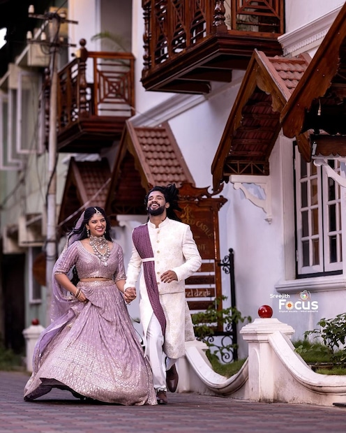  ‘‘അങ്ങനെ അവസാനം അത് സംഭവിച്ചു’’ എന്ന തലക്കെട്ടോടെയായിരുന്നു വിഷ്ണു പുതിയ വിഡിയോ പങ്കുവച്ചത്. ഫോട്ടോഗ്രാഫര്‍ ശ്രീജിത്ത് രാധാകൃഷ്ണനാണ് ചിത്രങ്ങള്‍ക്ക് പിന്നില്‍.