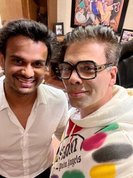  പ്രണവ് മോഹൻലാലിൻ്റെ ജന്മദിനത്തിലാണ് പ്രേക്ഷകർക്ക് സർപ്രൈസ് സമ്മാനിച്ച് വിനീത് ശ്രീനിവാസൻ സംവിധാനം ചെയ്യുന്ന ചിത്രമായ 'വർഷങ്ങൾക്ക് ശേഷം' അന്നൗൺസ് ചെയ്തത്.