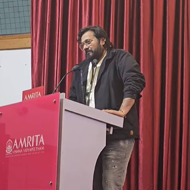 ബാലയുടെ ഭാര്യ തന്നെയാണ് എന്നായിരുന്നു എലിസബത്ത് അധികം പഴക്കമില്ലത്ത ഒരു വീഡിയോയിൽ പറഞ്ഞിരുന്നത് എലിസബത്തിനെ കുറിച്ച് ബാലയും നല്ല രീതിയിലാണ് സംസാരിക്കാറ്. എന്നിരുന്നാലും രണ്ടുപേരെയും ഒന്നിച്ചു കാണാൻ സാധിക്കാത്തത് ആരാധകരിൽ നിരാശ ഉണർത്തിയിരുന്നു 