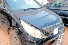 ഡോക്ടറുടെ കാര്‍ ബൈക്ക് യാത്രിക്കാരനെ ഇടിച്ചിട്ട് നിര്‍ത്താതെ പോയി; പൊളിച്ചുവില്‍ക്കാനെത്തിച്ചപ്പോൾ പിടികൂടി