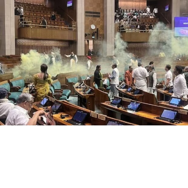 parliament security, parliament security breach, parliament security news, spectators in parliament, Loksabha spectators, lok sabha security breach,, Major security breach in Lok Sabha, Two men enter Lok Sabha, Lok Sabha news, Major security breach in Lok Sabha, Major Security Breach in Parliament, Parliament attack, Lok Sabha Security Breach, news18, news18 india, സുരക്ഷാ വീഴ്ച, പാർലമെന്റംഗം, ലോക്സഭാ