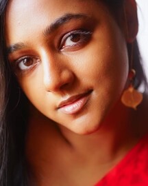 'പേടി അഭിനയിക്കാനറിയാതെ നിന്നിട്ടുണ്ട്; ലുക്ക് ശരിയല്ലെന്ന് പറഞ്ഞ് സിനിമകളിൽ നിന്നൊഴിവാക്കി'; നടി ശാന്തി ബാലചന്ദ്രൻ