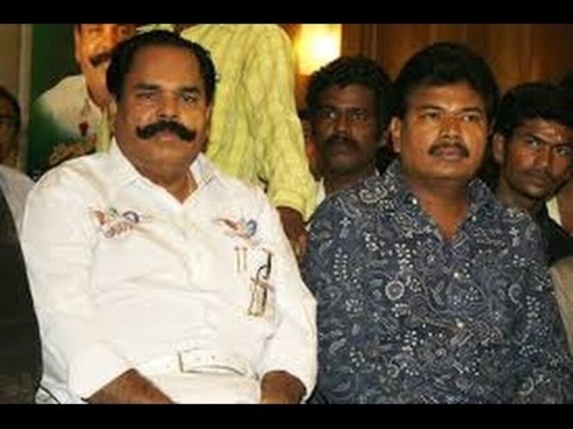  ജന്റിൽമാൻ എന്ന സൂപ്പർ ഹിറ്റുമായി വന്ന സംവിധായകന്റെ രണ്ടാമത്തെ ചിത്രം കൂടിയായിരുന്നു ഇത് . മലയാളത്തിലും തമിഴിലും നിരവധി ഹിറ്റ് സിനിമകള്‍ നിര്‍മ്മിച്ച കെ.ടി കുഞ്ഞുമോനായിരുന്നു കാതലന്‍റെ നിര്‍മ്മാണം.