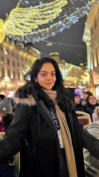 അതിൽ ഒരെണ്ണം കഞ്ഞി ഉണ്ടാക്കൽ ആയിരുന്നു എങ്കിൽ, മറ്റൊന്ന് നല്ല അസ്സലായി തെരുവിൽ കാർ ഓടിക്കുന്നതായിരുന്നു. വിദേശരാജ്യത്തു കാർ ഓടിക്കുക എന്നത് തന്റെ ആഗ്രഹങ്ങളിൽ ഒന്നായിരുന്നു എന്ന് അഹാന വീഡിയോ പോസ്റ്റ് ചെയ്ത് ക്യാപ്‌ഷൻ നൽകി