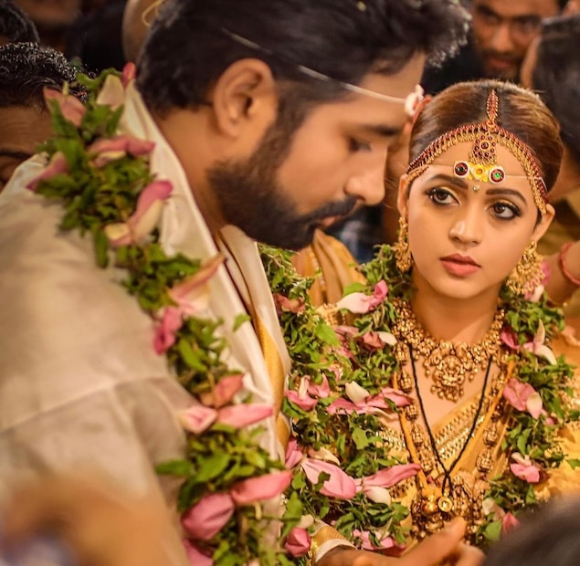  അഞ്ച് വര്‍ഷത്തെ പ്രണയത്തിനൊടുവിലായിരുന്നു വിവാഹം. ലവ് യു എന്നെഴുതി വിവാഹ ഫോട്ടോകളടക്കമാണ് താരം പങ്കുവെച്ചിരിക്കുന്നത്.