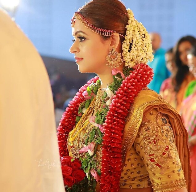  ഭാവനയ്ക്കും നവീനും ആശംസകളുമായി നിരവധി പേര്‍ രംഗത്ത് എത്തുകയും ചെയ്തു.