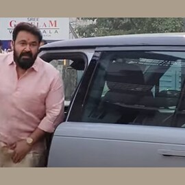 ഒരേ കാറിൽ വന്നിറങ്ങി മോഹൻലാലും ഖുശ്‌ബുവും; ഭാഗ്യാ സുരേഷ് ഗോപിയുടെ വിവാഹത്തിന് താരത്തിളക്കം