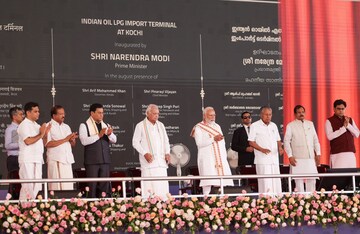രാജ്യത്തെ ഏറ്റവും വലിയ ഡ്രൈ ഡോക്ക്; പ്രധാനമന്ത്രി കൊച്ചിയിൽ രാജ്യത്തിന് സമര്‍പ്പിച്ചത്  4000 കോടിയുടെ പദ്ധതികള്‍