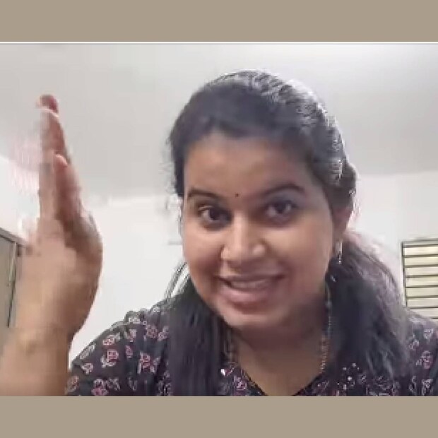 ഇതിനിടെ നിഗൂഢത നിറഞ്ഞ ഒരു പോസ്റ്റും എലിസബത്തിന്റെ പേജിൽ പ്രത്യക്ഷപ്പെട്ടു. അതിലെ വാക്കുകൾ കൂടുതൽ സങ്കീർണമാവുകയാണ്. വിദേശ സന്ദർശനത്തിനിടെയാണ് ഈ പോസ്റ്റും പ്രത്യക്ഷപ്പെട്ടത് 