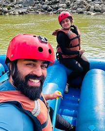 Govind Padmasoorya | നേപ്പാളിലെ ത്രിശൂലി നദിയിൽ റിവർ റാഫ്റ്റിംഗുമായി ഗോപികയും ജിപിയും Govind Padmasoorya | നേപ്പാളിലെ ത്രിശൂലി നദിയിൽ റിവർ റാഫ്റ്റിംഗുമായി ഗോപികയും ജിപിയും