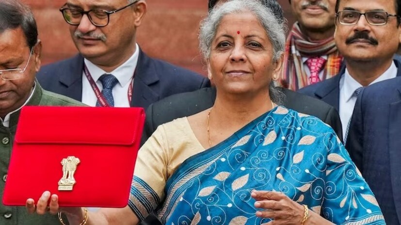  ഇതോടൊപ്പം പ്രതിവർഷം ഒരു കുടുംബത്തിന് 18,000 രൂപ വരെ ലാഭിക്കാനും പ്രധാനമന്ത്രി സൂര്യോദയ യോജന പ്രാപ്തമാക്കുമെന്ന് ധനമന്ത്രി നിർമ്മല സീതാരാമൻ പറഞ്ഞു.