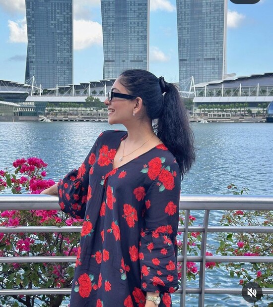 പുലർകാലം എന്നാണ് ആ പേരിനർത്ഥം. മരണമില്ലാത്തത് എന്നും അർത്ഥമുണ്ട്. മലയാള സിനിമയിൽ പലപ്പോഴും പേരുകൾ തമ്മിലെ കൂട്ടിയിടി നടക്കുമ്പോൾ അഹാനയ്ക്ക് തന്റെ പേര് മാറ്റേണ്ട സാഹചര്യം ഉണ്ടായിട്ടില്ല 