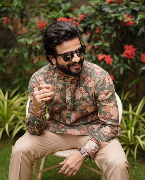 പോയവർഷം നീരജ് മാധവിന് മലയാള സിനിമയിൽ ഒരു ഹിറ്റ് രേഖപ്പെടുത്താനും സാധിച്ചു. ആർ.ഡി.എക്സ്. എന്ന ചിത്രത്തിൽ വേഷമിട്ട മൂന്നു യുവനായകൻമാരിൽ ഒരാൾ നീരജ് മാധവായിരുന്നു