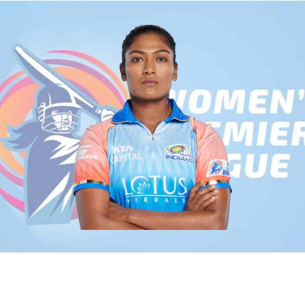  വനിതാ പ്രീമിയർ ലീഗിലെ തന്റെ ആദ്യ മത്സരത്തിൽ തന്നെ ഹീറോയായി മാറിയിരിക്കുകയാണ് മലയാളി താരം സജന സജീവൻ. മത്സരത്തിന്റെ അവസാന പന്തിൽ 5 റൺസായിരുന്നു മുംബൈ ഇന്ത്യൻസ് ടീമിന് വിജയിക്കാൻ വേണ്ടിയിരുന്നത്. ഈ സമയത്ത് ക്രീസിലെത്തിയ സജന താൻ നേരിട്ട ആദ്യ പന്തിൽ തന്നെ ഒരു സൂപ്പർ സിക്സർ നേടുകയും മുംബൈയെ 4 വിക്കറ്റിന്റെ വിജയത്തിൽ എത്തിക്കുകയും ചെയ്തു.
