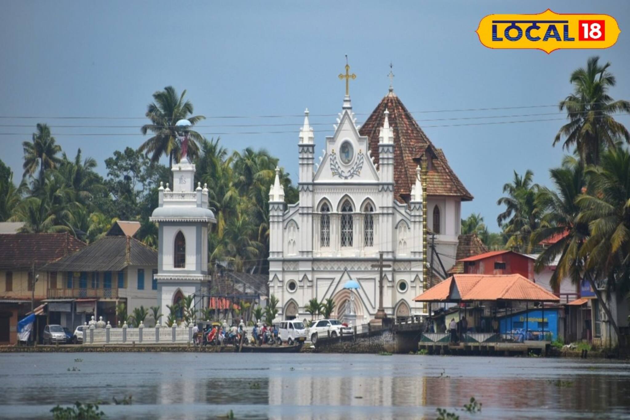 ' വിണ്ണൈത്താണ്ടി വരുവായ 'യിലെ പള്ളി !