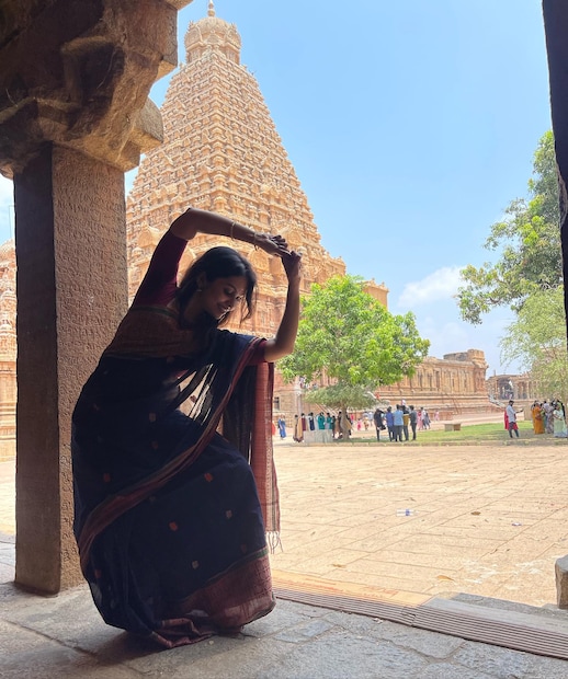  ദ്രാവിഡ ശില്‍പകലയുടെ പെരുമ പേറുന്ന മഹത്തായ ഒരു നിര്‍മ്മിതി കൂടിയാണ് രാജരാജ ചോഴന്‍ നിര്‍മ്മിച്ച ഈ ക്ഷേത്രം. ഉയരം കൂടിയ ഗോപുരവും കൊത്തുപണികളും പ്രതികമകളും കൊണ്ട് മനോഹരമാണ് ക്ഷേത്രവും പരിസരവും.