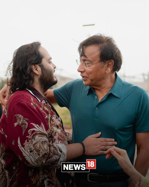 റിലയന്സ് ഇന്ഡ്സ്ട്രീസ് ചെയര്മാന് മുകേഷ് അംബാനിയുടെ ഇളയമകന് അനന്ത് അംബാനിയുടെയും രാധിക മെര്ച്ചന്റിന്റെയും പ്രീവെഡ്ഡിങ് ആഘോഷങ്ങള് ഗുജറാത്തിലെ ജാംനഗറില് തുടരുകയാണ്  റിലയന്സ് ഇന്ഡ്സ്ട്രീസ് ചെയര്മാന് മുകേഷ് അംബാനിയുടെ ഇളയമകന് അനന്ത് അംബാനിയുടെയും രാധിക മെര്ച്ചന്റിന്റെയും പ്രീവെഡ്ഡിങ് ആഘോഷങ്ങള് ഗുജറാത്തിലെ ജാംനഗറില് തുടരുകയാണ്