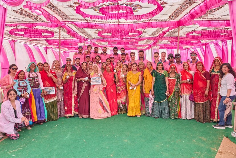  വനിതാ ശാക്തീകരണം എന്ന ലക്ഷ്യം മുന്‍നിര്‍ത്തി രാജസ്ഥാനിലെ വീടുകളില്‍ സോളാര്‍ വൈദ്യുതി എത്തിക്കാനാണ് ടീമിന്റെ തീരുമാനം. ഈ ഉദ്യമം നടപ്പിലാക്കുന്നത് 2019ല്‍ സ്ഥാപിതമായ ടീമിന്റെ സാമൂഹ്യ സേവന വിഭാഗമായ റോയല്‍ രാജസ്ഥാന്‍ ഫൗണ്ടേഷനാണ്.