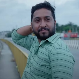 Vineeth Sreenivasan | കോടികൾ സൃഷ്‌ടിക്കും, എന്നിട്ടും വിനീത് ശ്രീനിവാസന്റെ പ്രതിഫലം ഇങ്ങനെ