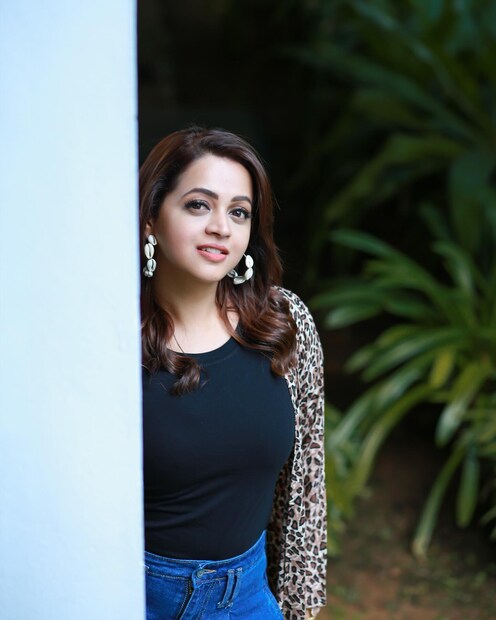 ഒരു വലിയ ഇടവേളയ്ക്ക് വിരാമമിട്ട് ഭാവന മലയാള സിനിമയിൽ മടങ്ങിവന്നിരുന്നു. ഇനി ഷാജി കൈലാസ് സംവിധാനം ചെയ്ത 'ഹണ്ട്' സിനിമയിൽ ഭാവനയെ നായികയായി കാണാം. 2023 സെപ്റ്റംബറിൽ ട്രെയ്‌ലർ റിലീസ് കഴിഞ്ഞ ചിത്രം പ്രദർശന തീയതി പ്രഖ്യാപിച്ചിട്ടില്ല 