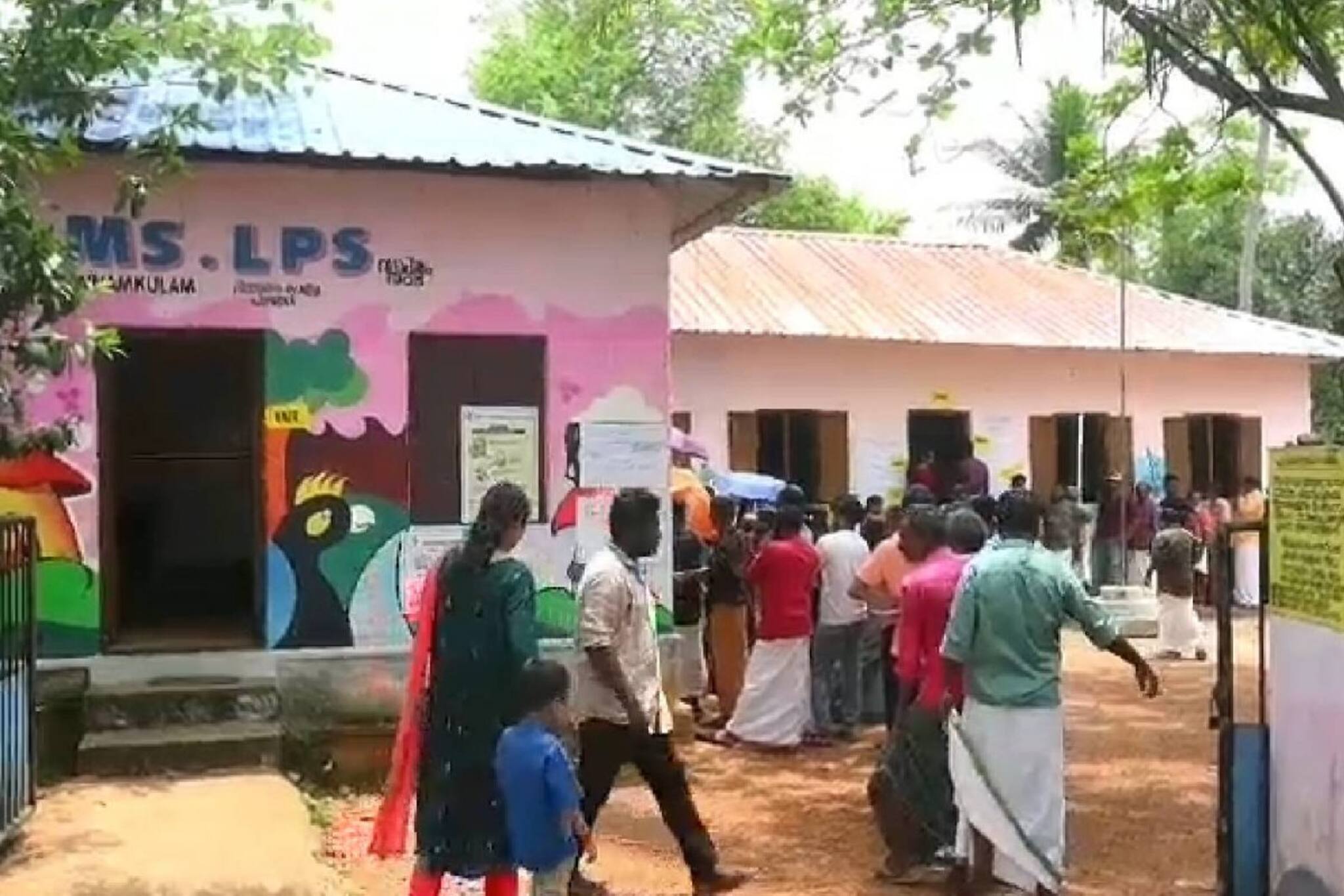 Lok Sabha Election 2024: എട്ടുമണിക്കൂർ പിന്നിട്ടപ്പോൾ പോളിങ് 50% കടന്നു; കൂടുതൽ കണ്ണൂരിൽ; കുറവ് പൊന്നാനിയിൽ