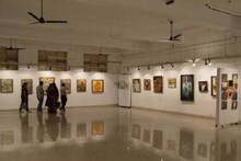 അനുമതിയില്ലാതെ സ്വന്തം പെയിന്റിംഗ് മ്യൂസിയത്തിലെ ഗ്യാലറിയില്‍ പ്രദര്‍ശിപ്പിച്ച ജീവനക്കാരനെ പുറത്താക്കി