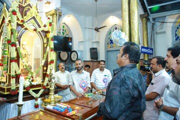 അരുവിത്തുറ പള്ളിയിലും പാലാ കുരിശുപള്ളിയിലും നേർച്ച; ബിഷപ്പുമാരെയും NSS,SNDP ജനറൽ സെക്രട്ടറിമാരെയുംകണ്ട് സുരേഷ് ഗോപി
