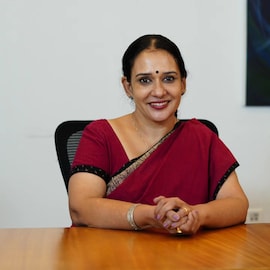 MDMAയുടെ പേരിൽ ഒരു മണിക്കൂർ വെർച്വൽ അറസ്റ്റ്; ഐഡി കാർഡ് കണ്ടപ്പോൾ സംശയം; നടി മാലാ പാർവതിയിൽ നിന്ന് പണം തട്ടാൻ ശ്രമം MDMAയുടെ പേരിൽ ഒരു മണിക്കൂർ വെർച്വൽ അറസ്റ്റ്; ഐഡി കാർഡ് കണ്ടപ്പോൾ സംശയം; നടി മാലാ പാർവതിയിൽ നിന്ന് പണം തട്ടാൻ ശ്രമം