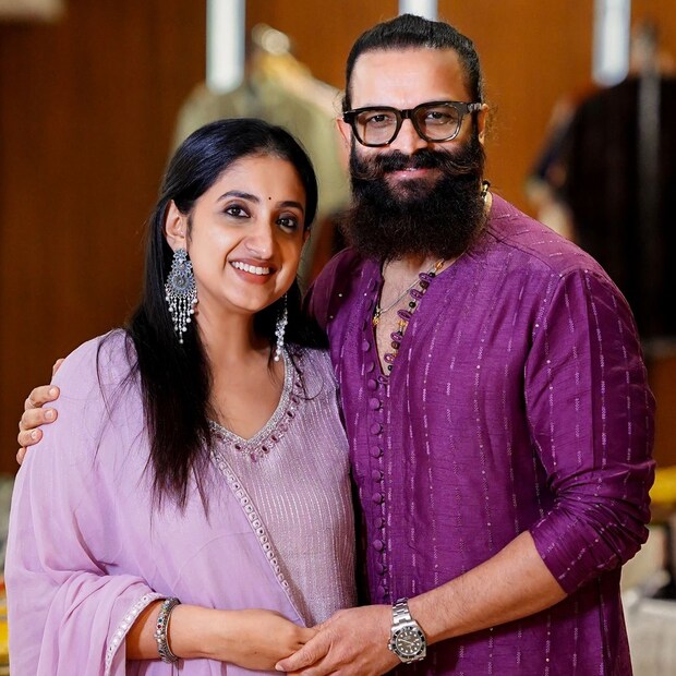  ഇന്ന് ജയസൂര്യയുടെ ഭാര്യയായ സരിതയുടെ ജന്മദിനമാണ്. സരിതയ്ക്ക് ജന്മദിനാശംസകള്‍ അറിയിച്ച് ജയസൂര്യ പങ്കുവച്ച പോസ്റ്റും, അതിന് സരിത നല്‍കിയ മറുപടിയുമാണ് ഇപ്പോള്‍ വൈറലാവുന്നത്.