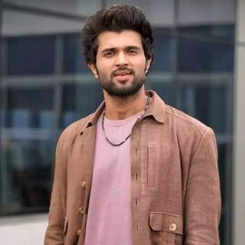 Vijay Deverakonda | ലക്ഷങ്ങളുടെ കാറുണ്ട്, പ്രൈവറ്റ് ജെറ്റുണ്ട്; എന്നാൽ ഈയൊരു കാര്യത്തിൽ പിശുക്കനാണ് വിജയ് ദേവരകൊണ്ട