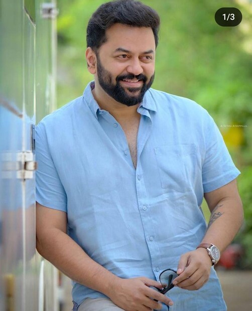  ആകാശത്ത് നിന്ന് വീണുകിട്ടിയ കുടത്തെ പറ്റിയുള്ള വാർത്ത​ ഇങ്ങനെ, "കാലാവസ്ഥ വ്യതിയാനം മൂലം ഇന്നലെ ഉണ്ടായ ശക്തമായ കാറ്റിലും മഴയിലുമാണ് ഓർക്കാട്ടേരിയിലേക്ക് സ്വർണ്ണ നിറത്തിലുള്ള ഒരു കുടം വീണത്.