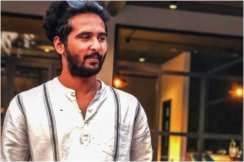  പുതിയ ചിത്രമായ ലിറ്റിൽ ഹാർട്‌സിന്റെ ഗൾഫ് റിലീസുമായി ബന്ധപ്പെട്ടായിരുന്നു വാർത്താ സമ്മേളനം. നടി മഹിമ നമ്പ്യാരും നിർമാതാവ് സാന്ദ്രാ തോമസും വാർത്താസമ്മേളനത്തിൽ പങ്കെടുത്തു. ഈ മാസം 7നാണ് ലിറ്റിൽ ഹാർട്‌സ് തിയേറ്ററുകളിലെത്തുന്നത്.