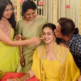 നടി ഐശ്വര്യ അർജുൻ വിവാഹിതയാകുന്നു; മഞ്ഞള്‍ വെള്ളത്തില്‍ കുളിച്ച് താരം; ചിത്രങ്ങൾ വൈറൽ