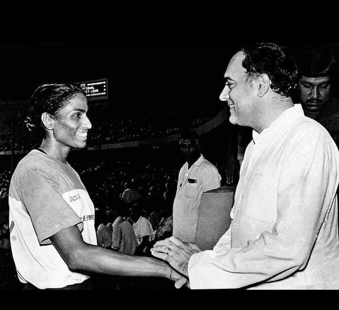  1986 സിയോൾ ഒളിമ്പിക്സിൽ മികച്ച കായികതാരത്തിനുള്ള അഡിഡാസ് ഗോൾഡൻ ഷൂ അവാർഡ് നേടി. 1985 ലെ ഏഷ്യൻ ചാമ്പ്യൻഷിപ്പിൽ അഞ്ച് സ്വർണ്ണ മെഡലുകൾ നേടി. 19ാം വയസിൽ അർജുന അവാർഡും നേടി.