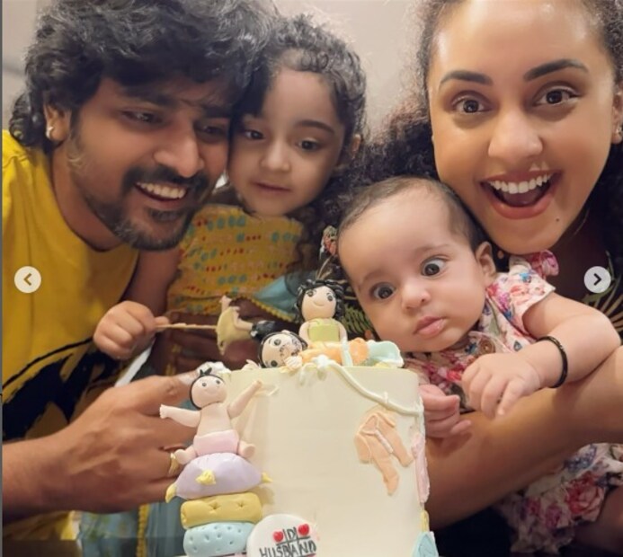  ഇതിനിടെ മക്കള്‍ക്ക് ഭക്ഷണം കൊടുക്കുന്നതാണ് ഈ വ്‌ളോഗ് കൊണ്ട് ഉദ്ദേശിച്ചതെന്നും നടി സൂചിപ്പിച്ചിരുന്നു. ഇളയമകള്‍ നിറ്റാരയ്ക്കും മൂത്തമകള്‍ നിലയ്ക്കും രാവിലെ ഭക്ഷണം കൊടുക്കുന്നതും അവരെ എങ്ങനെയാണ് കഴിപ്പിക്കുന്നതെന്നുമൊക്കെ വീഡിയോയില്‍ കാണിച്ചിരുന്നു. ഭക്ഷണം കഴിക്കാന്‍ ഇഷ്ടമില്ലാതെ ഓടി നടന്ന നിലു ബേബിയ്ക്ക് രസകരമായ കഥകളൊക്കെ പറഞ്ഞ് കൊടുത്താണ് പേളി കഴിപ്പിക്കുന്നത്.