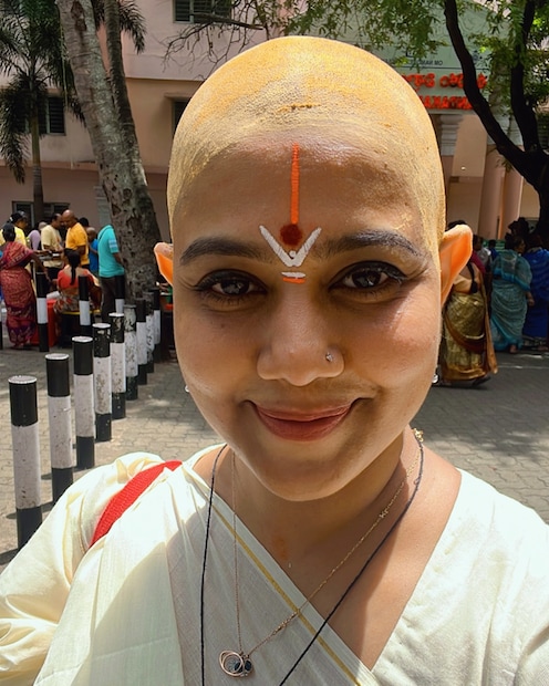  മലയാളി പ്രേക്ഷകരെ ചിരിയിലൂടെ സ്വന്തമാക്കിയ താരമാണ് രചന നാരായണൻ കുട്ടി. 'മറിമായം' എന്ന ഒറ്റ പരിപാടി താരത്തിന്റെ ജനശ്രദ്ധ കൂട്ടി. സിനിമാ രം​ഗത്തേക്ക് കടന്ന് വന്ന രചനയ്ക്ക് ശ്രദ്ധേയമായ സിനിമകളുടെ ഭാ​ഗമാകാൻ കഴിഞ്ഞു. 