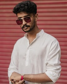 Madhav Suresh| സുരേഷ് ​ഗോപിയെ ട്രോളുന്നവർക്ക് മാസ്സ് മറുപടിയുമായി മാധവ് സുരേഷ്