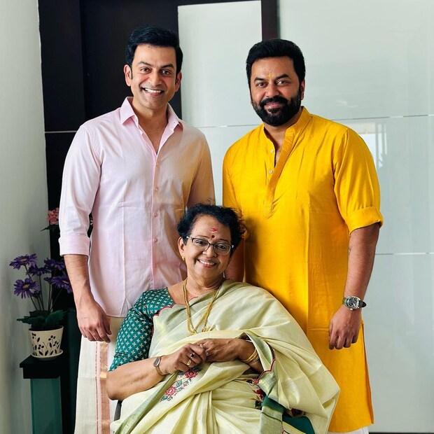 രണ്ടു മരുമക്കളും ജോലിയെടുക്കുന്നത് സിനിമാ മേഖലയിൽ തന്നെയായി. പൂർണിമ വിവാഹത്തിന് മുൻപേ അഭിനേത്രി ആയിരുന്നെങ്കിൽ, മാധ്യമപ്രവർത്തകയായ സുപ്രിയാ മേനോൻ മാദ്ധ്യമപ്രവർത്തകയുടെ ജോലിയിൽ നിന്നും ചലച്ചിത്ര നിർമാതാവിലേക്ക് മാറുകയായിരുന്നു 