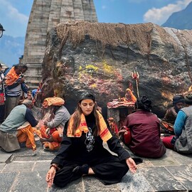 'അവൻ ഇവിടെ നിന്നും എങ്ങോട്ടും പോയിട്ടില്ല; എന്നിലൂടെ ജീവിക്കുന്നു'; സുശാന്തിന്റെ ഓർമ്മയില് സഹോദരി 'അവൻ ഇവിടെ നിന്നും എങ്ങോട്ടും പോയിട്ടില്ല; എന്നിലൂടെ ജീവിക്കുന്നു'; സുശാന്തിന്റെ ഓർമ്മയില് സഹോദരി