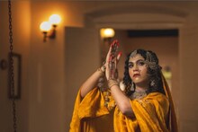 ഹീരാമണ്ഡി ഷൂട്ടുമായി ബിഗ് ബോസ് താരം നാദിറ മെഹ്‌റിൻ; മല്ലിക ജാനായി വേഷപ്പകർച്ച