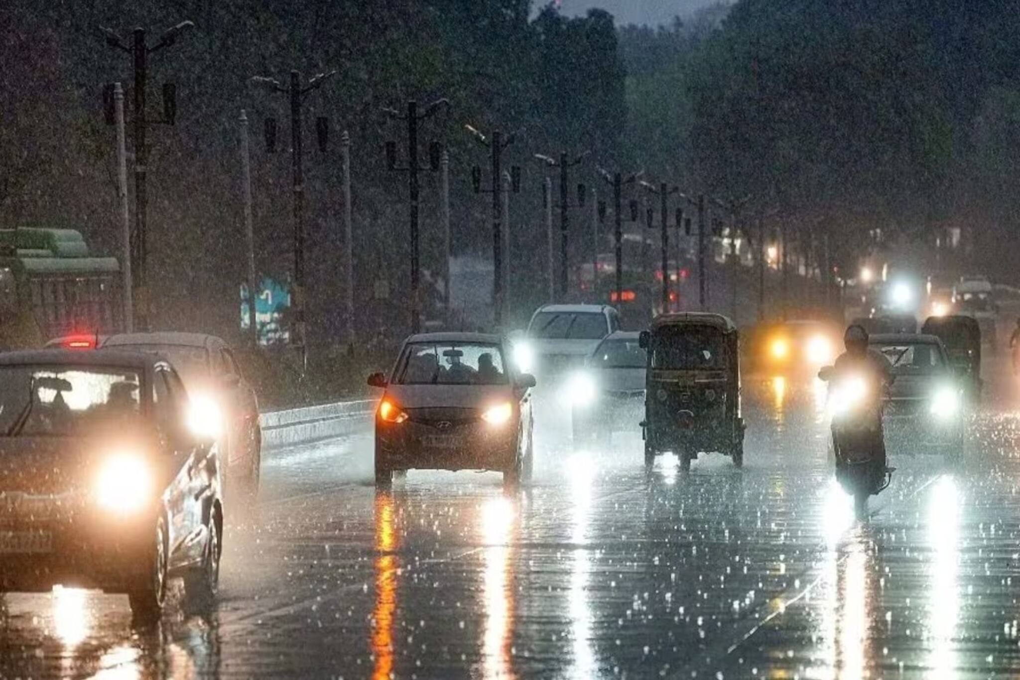 Kerala Weather Update | സംസ്ഥാനത്ത് വീണ്ടും ഇടിമിന്നലോട് കൂടിയ മഴയ്ക്ക് സാധ്യത; 2 ജില്ലകളിൽ ഓറഞ്ച് അലർട്ട്