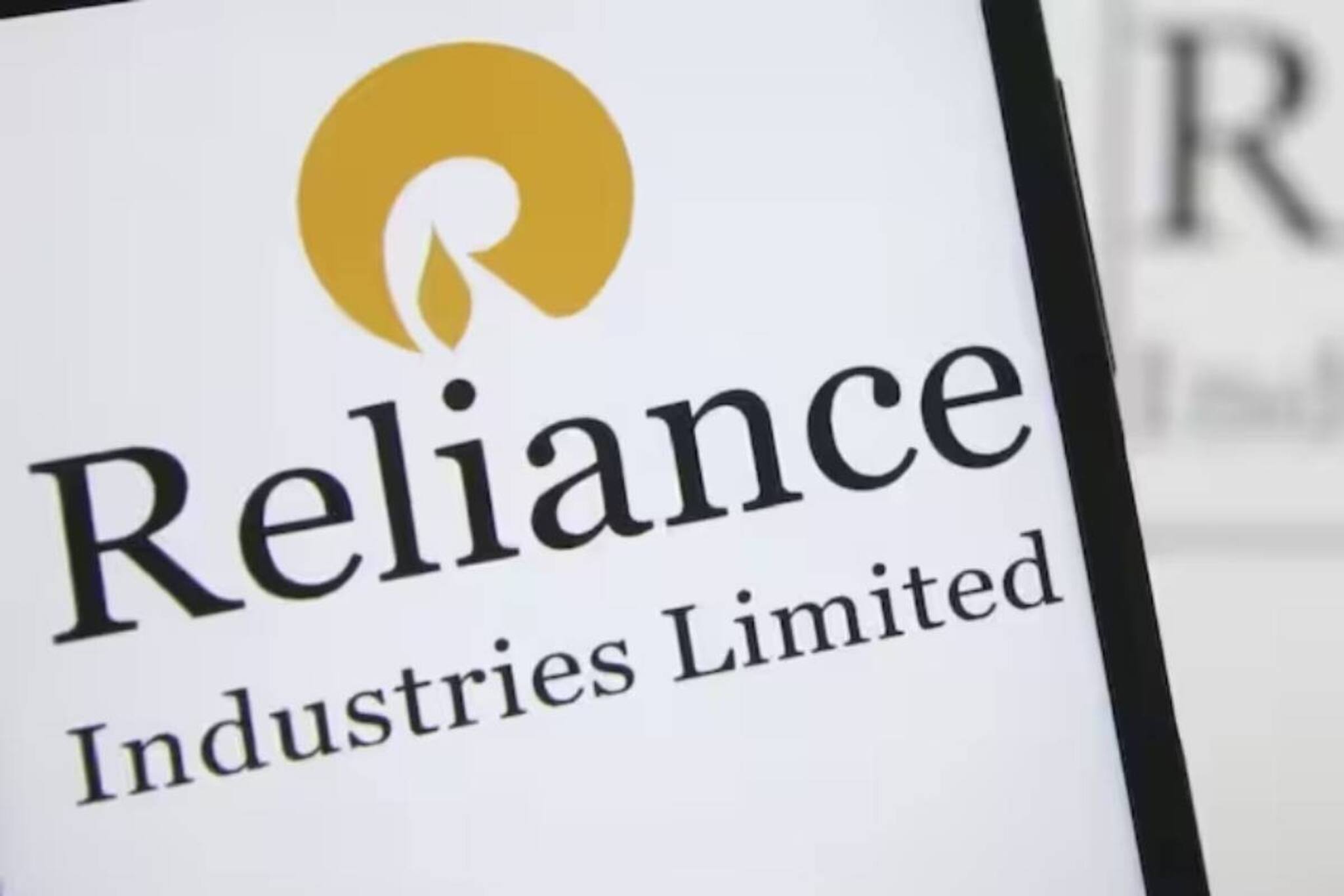 റിലയൻസ് ഇൻഡസ്ട്രീസിന് ഒന്നാം പാദത്തിൽ 11.5 % വരുമാന വളർച്ച