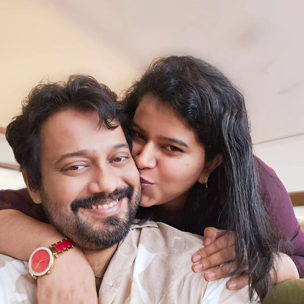 ആശുപത്രിയിലെ ഐ.സിയുവിൽ എപ്പോഴും ബന്ധുക്കൾക്ക് കേറാൻ കഴിയാത്തതിനാൽ അന്ന് ഡ്യൂട്ടിയിൽ ഉണ്ടായിരുന്ന നേഴ്സ് ബാലയുടെ പുരോഗതി എലിസബത്തിനെ അറിയിച്ചു കൊണ്ടിരുന്നു. ശേഷം റിവ്യൂവിന് പോയപ്പോൾ ആ പെൺകുട്ടി ഓടിവന്നതായി എലിസബത്ത് ഓർക്കുന്നു 