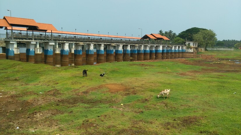  മാറഞ്ചേരിയെയും പൊന്നാനി നഗരസഭയെയും ബന്ധിപ്പിക്കുന്ന ബിയ്യം കായലിന് കുറുകെയുള്ള തൂക്കുപാലം, ബോട്ടിങ് സൗകര്യം ഇവയെല്ലാം ഇവിടുത്തെ ടൂറിസ്റ്റ് കേന്ദ്രത്തിൽ ഒരുക്കിയിട്ടുണ്ട്. വലിയൊരു വിനോദസഞ്ചാര സമുച്ചയത്തിൻ്റെ നിർമ്മാണവും അടുത്തിടെ പൂർത്തീകരിച്ചു.