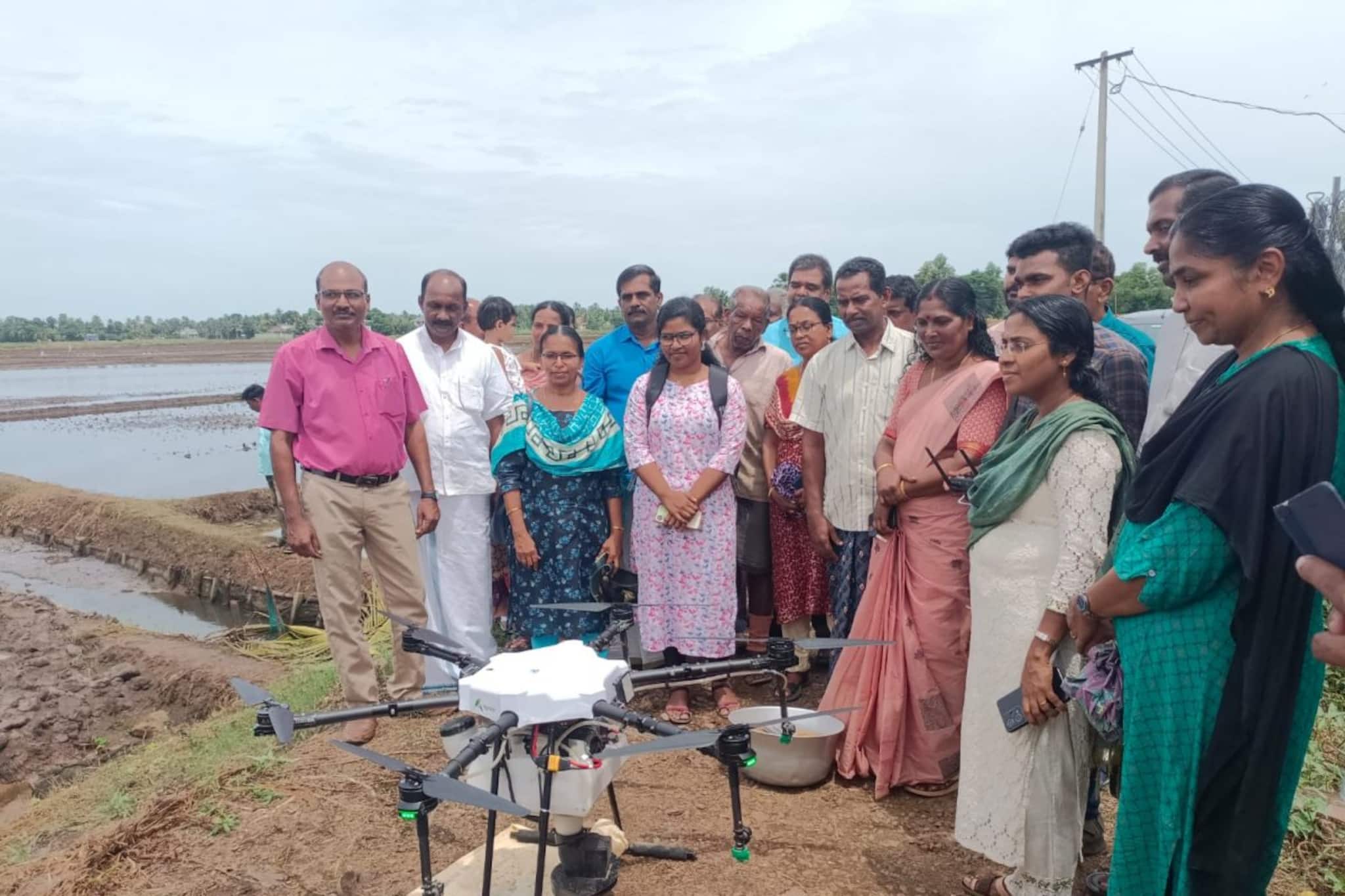 ആലപ്പുഴയിൽ കർഷകർക്കൊപ്പം നെല്ലുവിതയ്ക്കാൻ ഇനി ഡ്രോണും