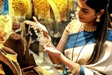 ഇനി സ്വര്‍ണം, വെള്ളി,പ്ലാറ്റിനം വിലകുറയും; തീരുവ കുറച്ചു