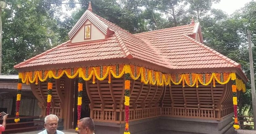  സമുദായാചാര്യൻ മന്നത്ത് പത്മനാഭന്റെ പേരിൽ ക്ഷേത്രം നിർമിച്ച് എൻഎസ്എസ്. മന്നത്തിന്റെ പേരിലുള്ള ആദ്യക്ഷേത്രം പത്തനംതിട്ടയിലെ അടൂരിൽ.