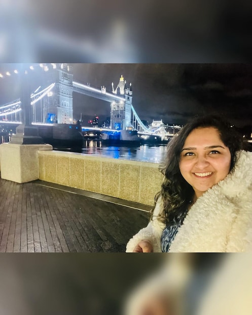  എഡിന്‍ബറോ സര്‍വകലാശാലയില്‍ നിന്ന് ഗ്ലോബല്‍ മെന്റല്‍ ഹെല്‍ത്ത് ആന്‍ഡ് സൊസൈറ്റിയില്‍ ഞാന്‍ എംഎസ്സി ബിരുദധാരിയാണ്. ഈ വിവരം നിങ്ങള്‍ എല്ലാവരെയും അറിയിക്കുന്നതില്‍ എനിക്ക് സന്തോഷമുണ്ട്, അഭിമാനമുണ്ട്. ഞാന്‍ ഇവിടെ വന്നത് എന്തിനാണോ അത് നേടിയെടുത്തതില്‍ എന്നെ ഓര്‍ത്ത് ഞാന്‍ അഭിമാനം കൊള്ളുന്നു.''