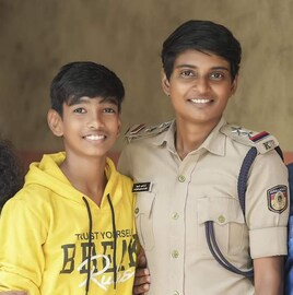 'ഇതായിരുന്നു എൻ്റെ സങ്കല്പത്തിലെ വീട്'; സ്വപ്നവീട് സ്വന്തമാക്കിയ സന്തോഷം പങ്കുവെച്ച് ആനി ശിവ