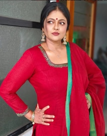 'കതകിൽ മുട്ടിയ ആളെ കിട്ടി, ഇന്ന് അവൻ കാറിന്റെ ഡോറാണ് മുട്ടിയത്'; സാബുമോനെ ചേർത്ത് പിടിച്ച ചിത്രവുമായി മഞ്ജുപിള്ള 'കതകിൽ മുട്ടിയ ആളെ കിട്ടി, ഇന്ന് അവൻ കാറിന്റെ ഡോറാണ് മുട്ടിയത്'; സാബുമോനെ ചേർത്ത് പിടിച്ച ചിത്രവുമായി മഞ്ജുപിള്ള